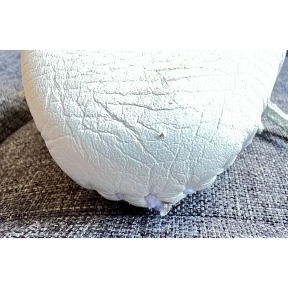 Minnetonka Women's White Leather Thunderbird Boat Sole Moccasin - US Size 6 - Picture 13 of 16